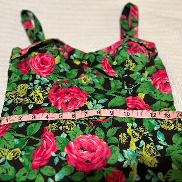 Floral Pin-up Women's Pencil Dress - Picture 5 of 8